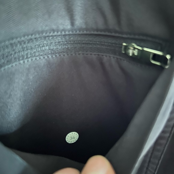 SOLD Mens Lululemon ABC pant 37” - Picture 5 of 6